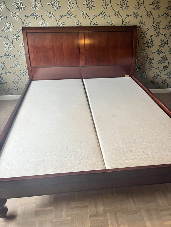 Image 1 of Letto a slitta in legno massello fatto a mano Kingsize con etichetta