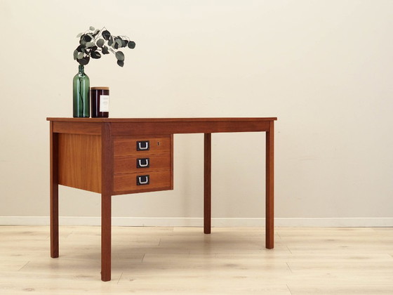 Image 1 of Bureau en teck, design danois, années 1970, fabrication : Danemark