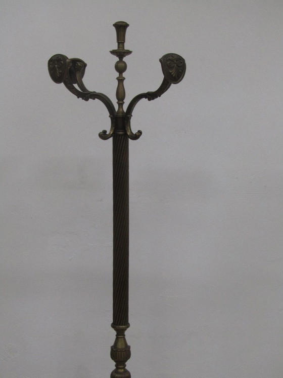 Image 1 of Perchero de latón