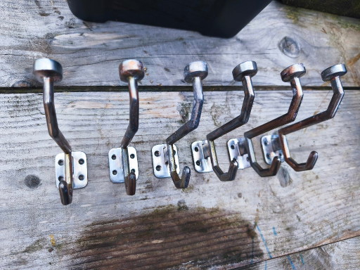Ensemble de 6 patères en métal de style Art déco pour manteaux et peignoirs – kapstokken, Metal