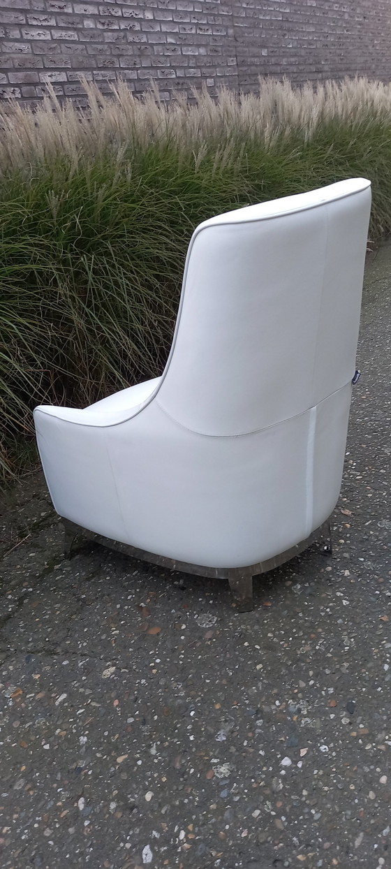 Image 1 of Chateaux d'Ax fauteuil. Wit Leer.