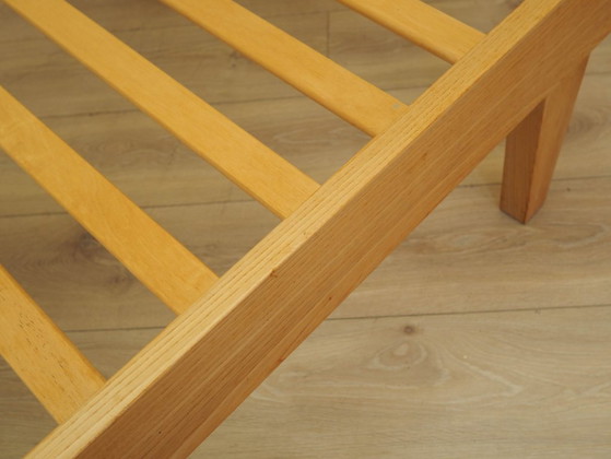 Image 1 of Essenhouten bed, Deens design, jaren 70, gemaakt in Denemarken.