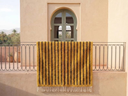 Handwoven natural wool rug, traditional technique, 2.5 x 1.5 m