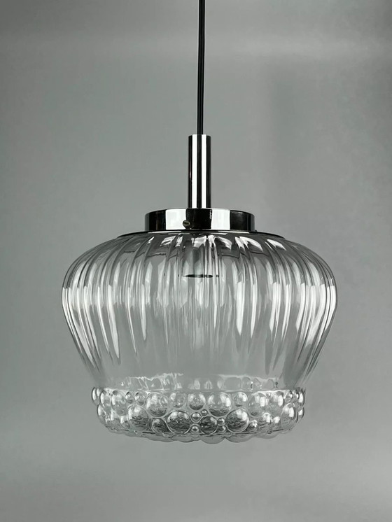 Image 1 of Lampada anni '60 e '70, lampada a sospensione, lampada a sfera, bolla, vetro cromato, design spaziale