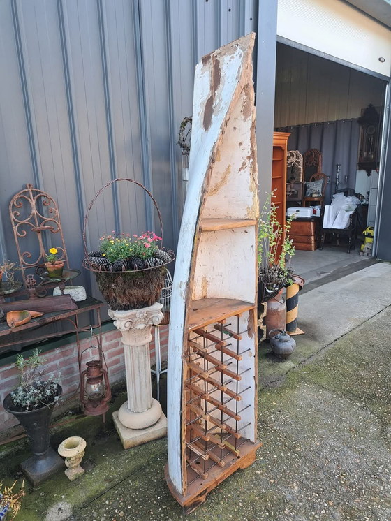 Image 1 of Weinregal / Bücherregal aus einem alten Boot, 57x30cm und 205cm hoch