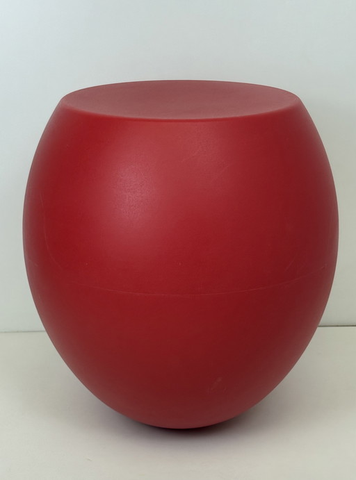 Tumbly ergonomic plastic design stool red