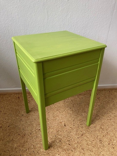 Image 1 of Scatola da cucito vintage in legno verde lime