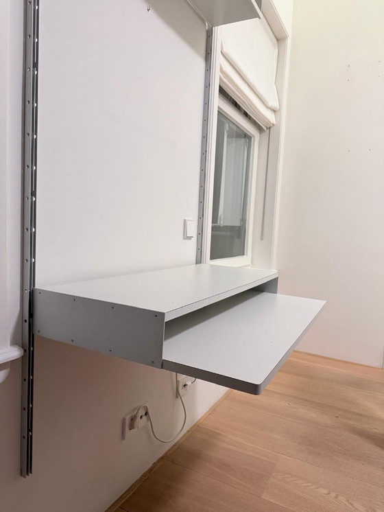 Image 1 of Parete attrezzata Vitsoe con scrivania