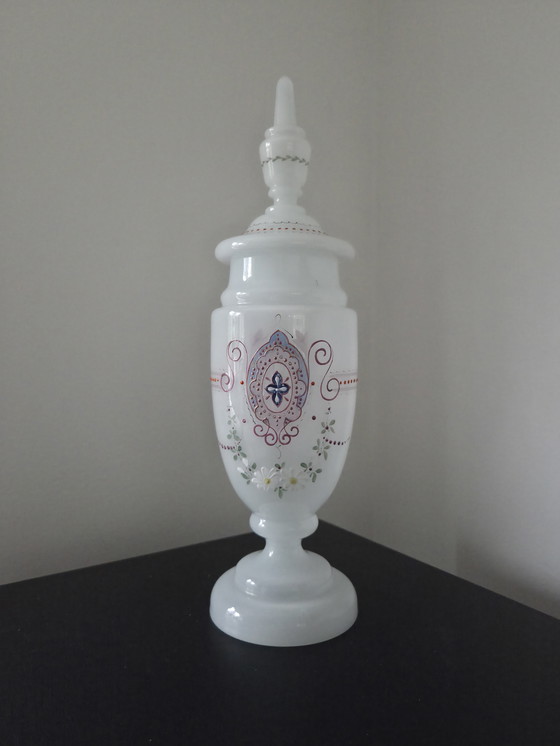 Image 1 of 2 antike deutsche Vasen aus Opalglas