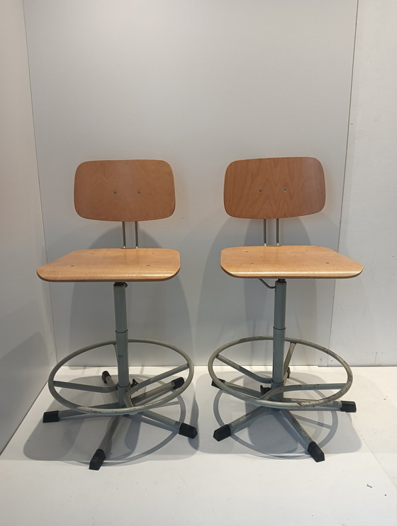 Image 1 of Industrial stools, 4 ways adjustable