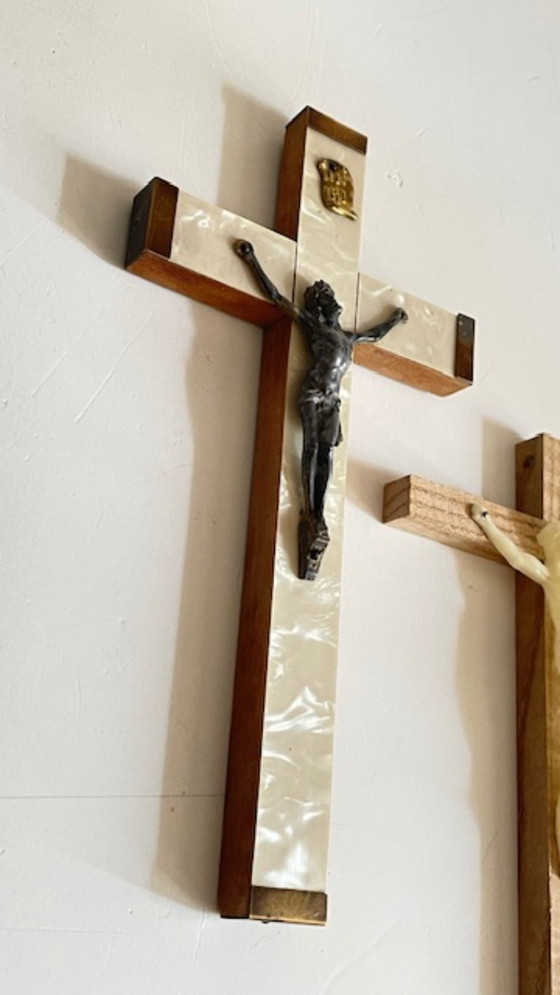 Paire Crucifix Vintage – Décorations murales, Plastic, Metal (photo 9 of 17)