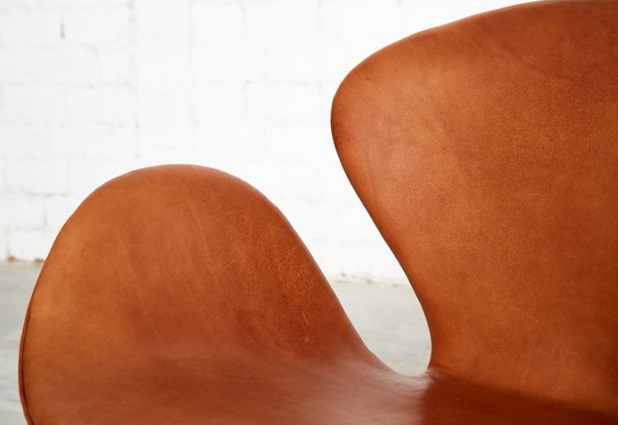 Arne Jacobsen Swan Chair voor Fritz Hansen – Fauteuils, Leather (photo 14 of 18)