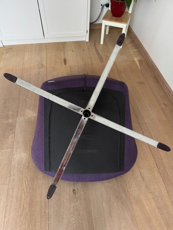 Image 1 of Poltrona Topform 'Lily' tessuto viola Barcellona