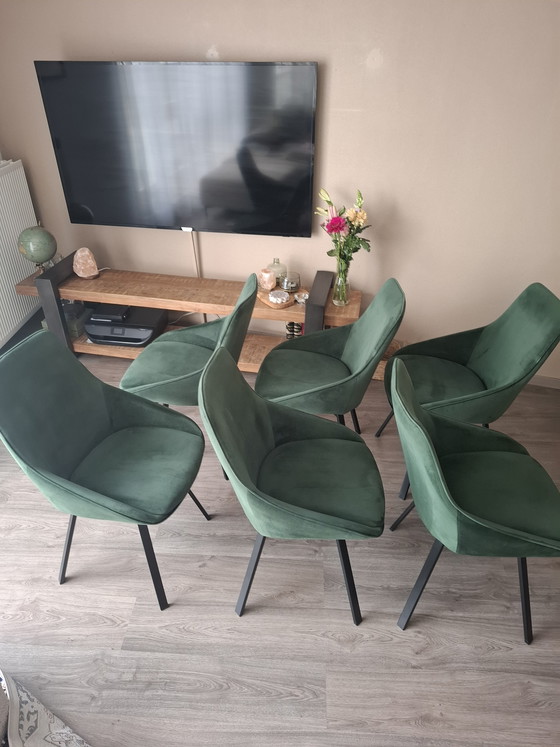 Image 1 of 6x green velvet chairs with metal legs