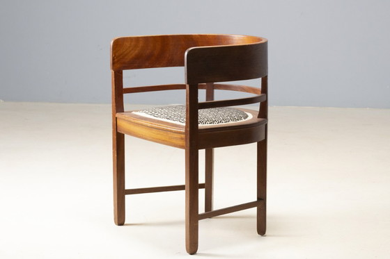 Image 1 of Fauteuil d'Europe centrale du début du XXe siècle avec dossier incrusté