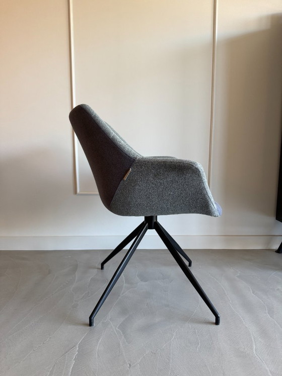 Image 1 of Zuiver dining chair - Doulton with armrest (2)