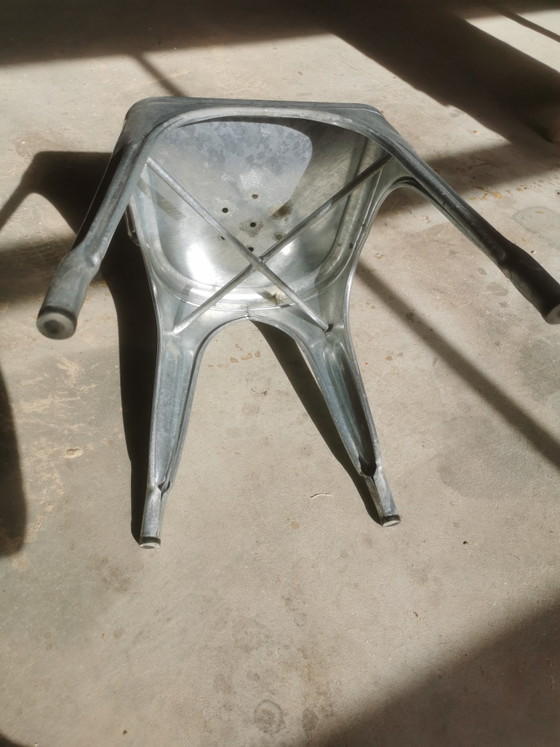 Tolix Modele A Stoelen – Eetkamerstoelen, Iron (photo 5 of 5)