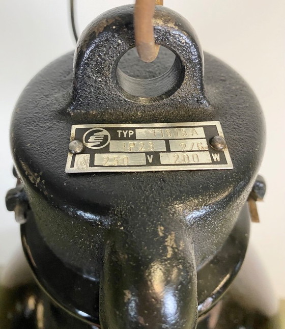 Image 1 of Suspension Bauhaus en émail noir industriel, années 1930