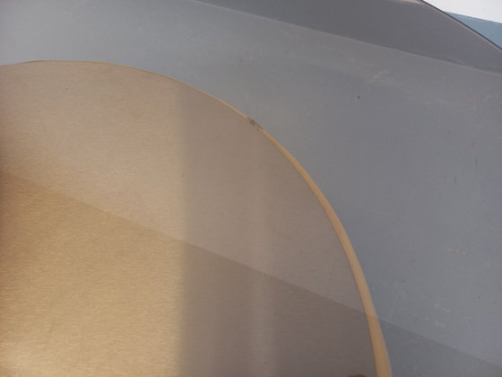 Image 1 of Vintage ronde salontafel van glas, leer en metaal, in Space Age-stijl uit de jaren 70.