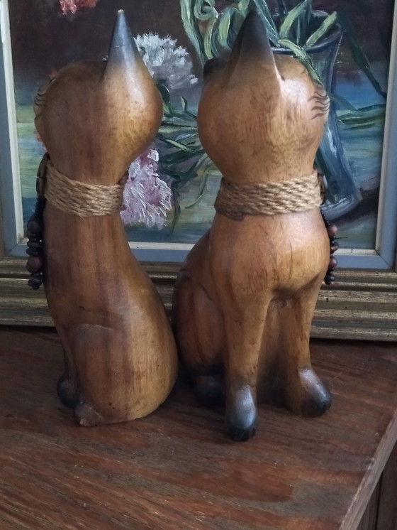 Image 1 of Coppia di gatti di legno.