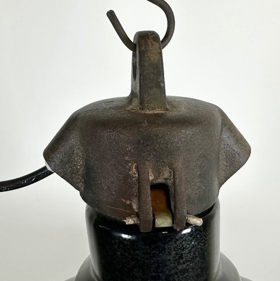 Image 1 of Lampada industriale in smalto nero di metà secolo, anni '50