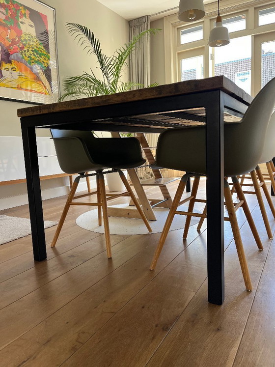 Image 1 of solid robust oak table