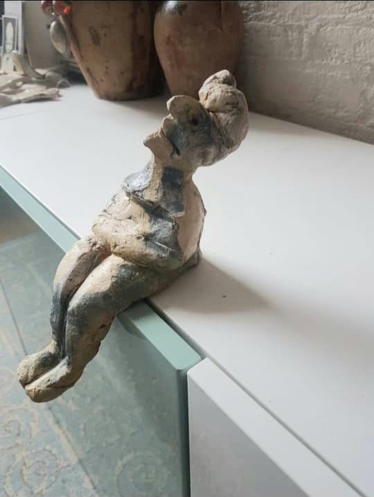 Image 1 of Merry Japie, scultura in argilla, realizzata in modo intuitivo