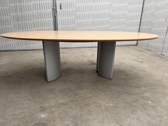 Image 1 of Table à conception multiple Arco