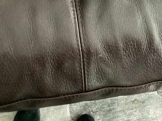 Image 1 of Wunderschönes dunkelbraunes 2 1/2-Sitzer-Sofa von Roche Bobois