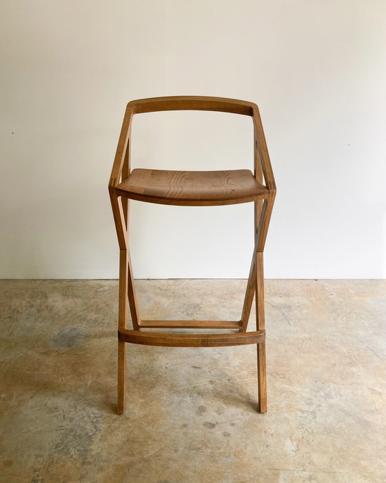 Image 1 of Tabouret de bar artisanal en bois