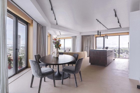 Image 1 of Baxter Dining table BOURGEOIS