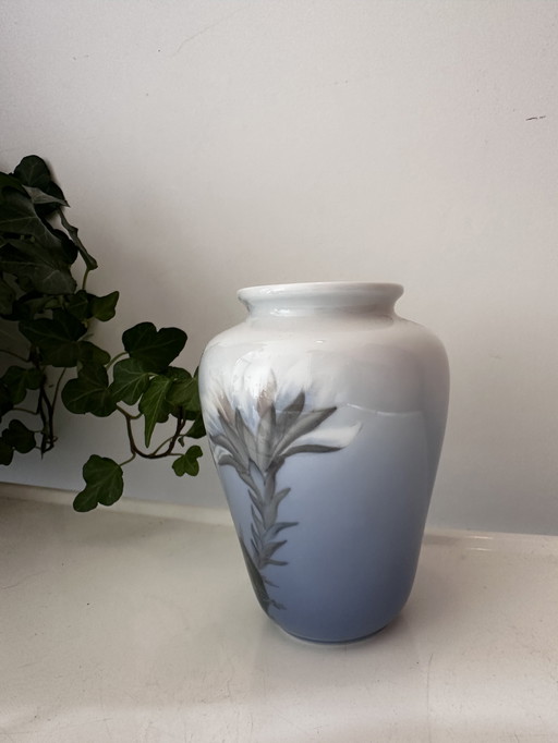 Royal Copenhagen vase nr 2671