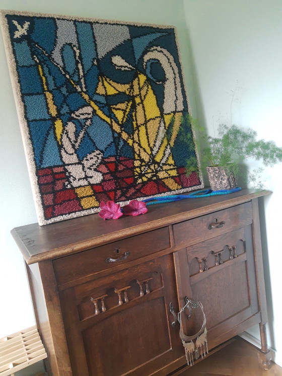 Image 1 of Wunderschönes, großes Retro-Textilkunstwerk aus Wolle aus Smyrna mit dem Titel „Verkündigung“.