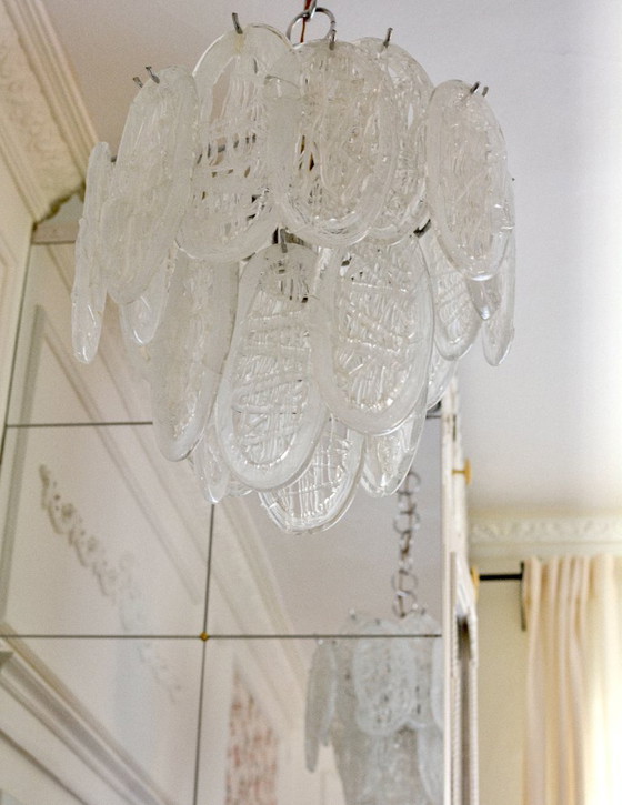 Image 1 of Lustre vintage en verre de Murano, suspension Mazzega Leaf, luminaire chromé style années 50