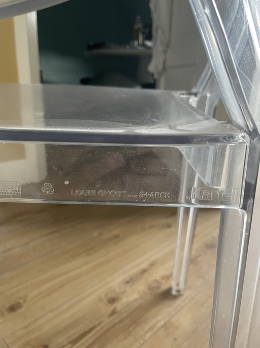 Set van 2 originele Kartell 'Louis Ghost' fauteuils van Philippe Starck – eetkamerstoelen, Plastic, Plexiglass (photo 2 of 6)