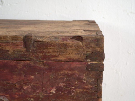 Baule cinese antico dipinto in legno di pino – Cina, circa 1920 – Armadi contenitori, Industrieel (photo 37 of 40)