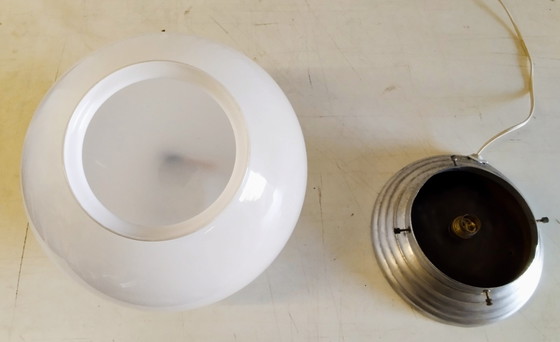 Image 1 of XXL-Tischleuchte aus opalisierendem Glas, 30 cm Durchmesser – Mitte des 20. Jahrhunderts