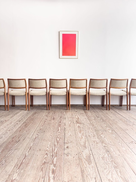 Image 1 of Set van 8 teakhouten eetkamerstoelen van Niels O. Møller voor J.L. Moller, model 80