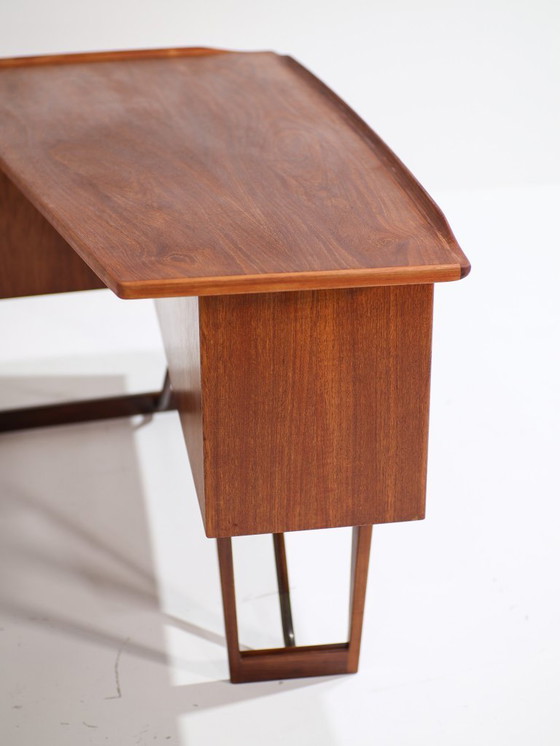 Image 1 of Freistehender Schreibtisch „Boomerang“ von Peter Løvig Nilsen