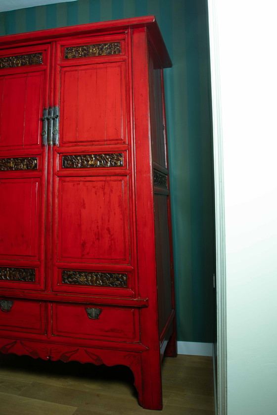 Image 1 of Grande armoire rouge d'ambassade chinoise > 100 ans d'âge