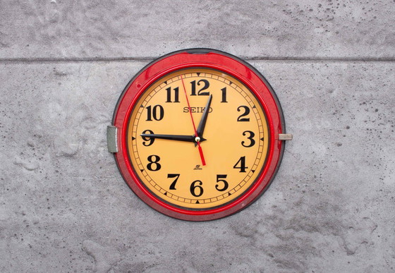 Image 1 of Seiko CO. LTD Japon - Horloge murale industrielle rouge