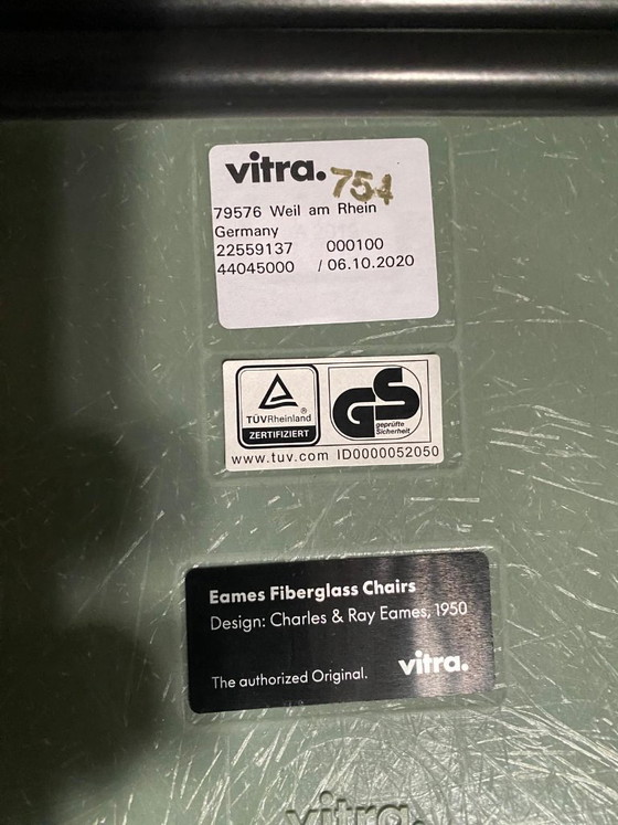 Chaise Vitra Eames en fibre de verre – Fauteuils, Metal, Fiberglass (photo 5 of 5)