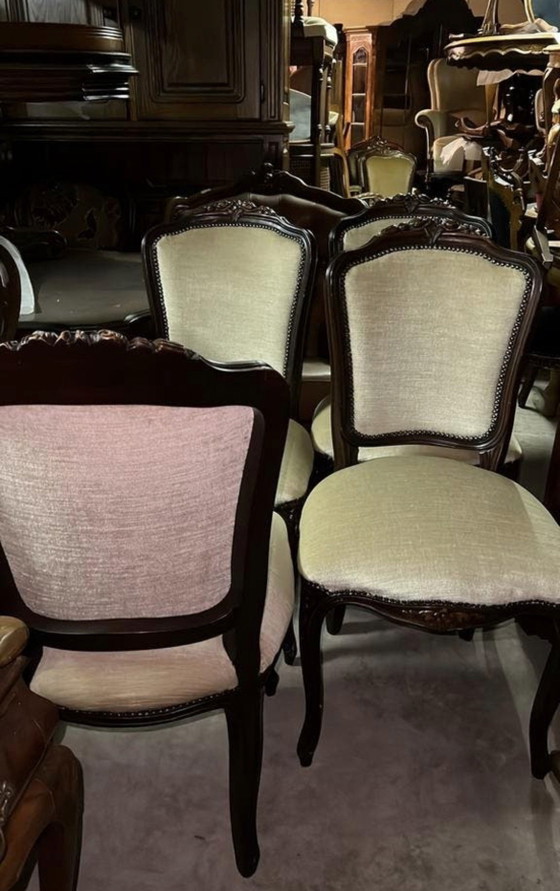 Image 1 of 4 chaises de salle à manger classiques en noyer