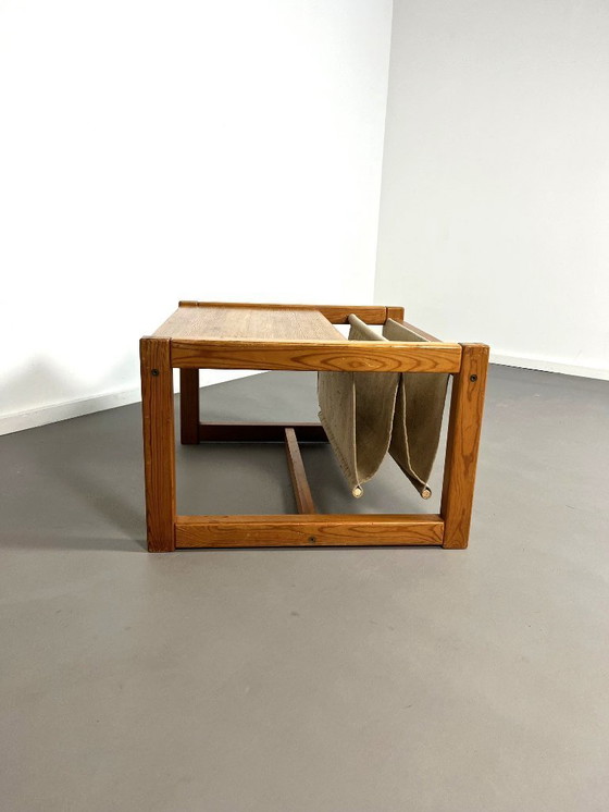 Image 1 of Safari-Couchtisch mit Zeitschriftenablage aus Leinen, von Karin Mobring für Ikea, 1970er Jahre.