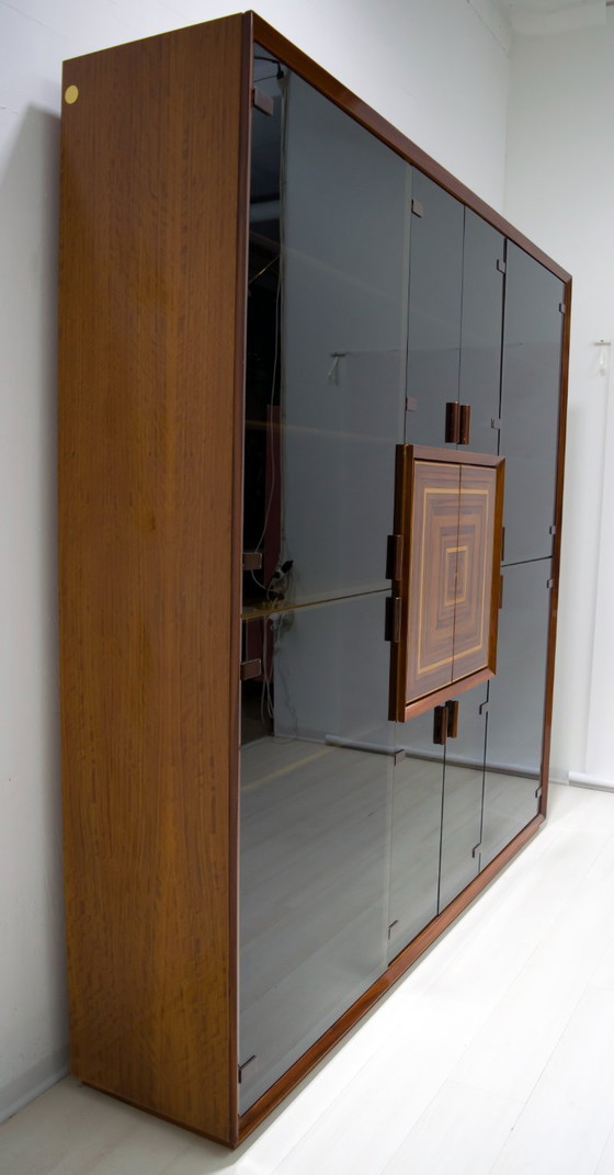 Image 1 of Raro mueble bar italiano con incrustaciones "Paganini" firmado por Luciano Frigerio, años 1975