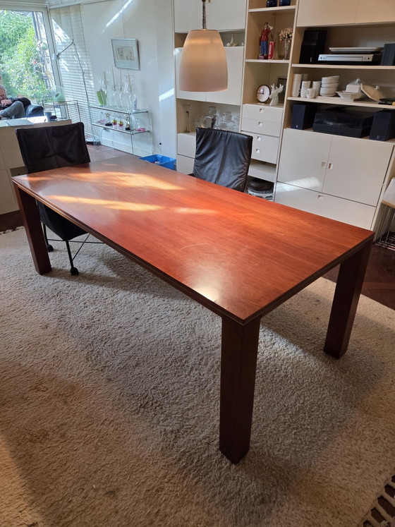 Massief kersenhout eettafel + 5 montis chaplin stoelen, Leer, Bruin (foto 2 van 5)