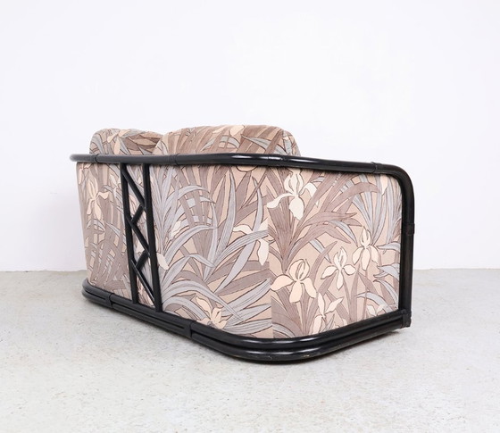 Image 1 of Panca vintage in bambù con tessuto in velluto floreale