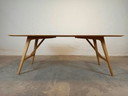 Tavolo da pranzo in legno design scandinavo