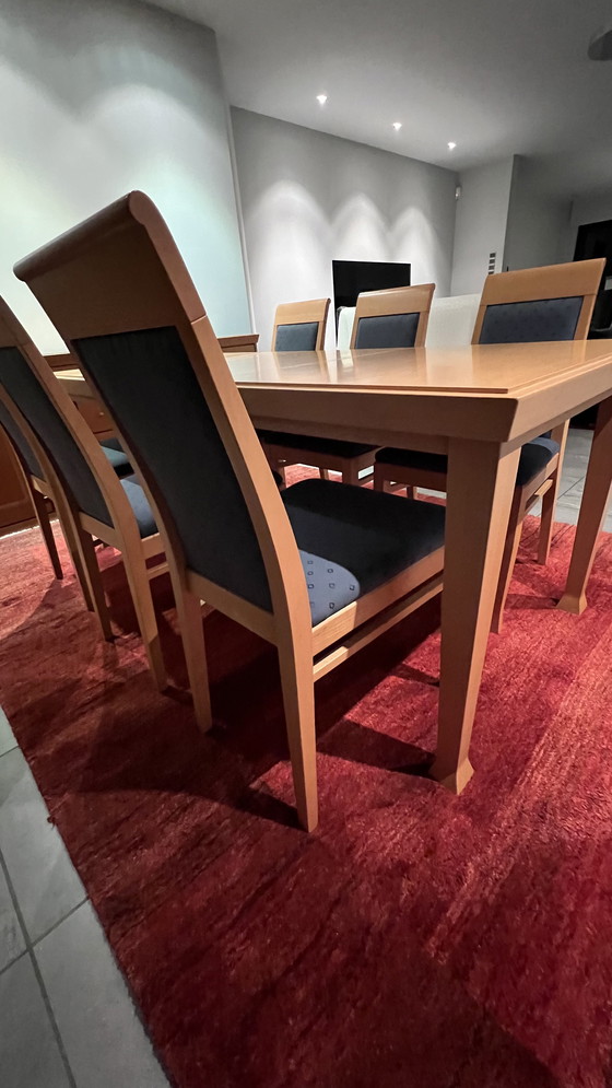 Image 1 of Mesa hulsta y 6 sillas de comedor