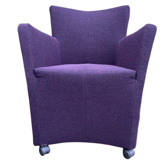 Set of four purple chairs on wheels, Montis, Dining chairs, Textile, Modern (photo 3 of 10)